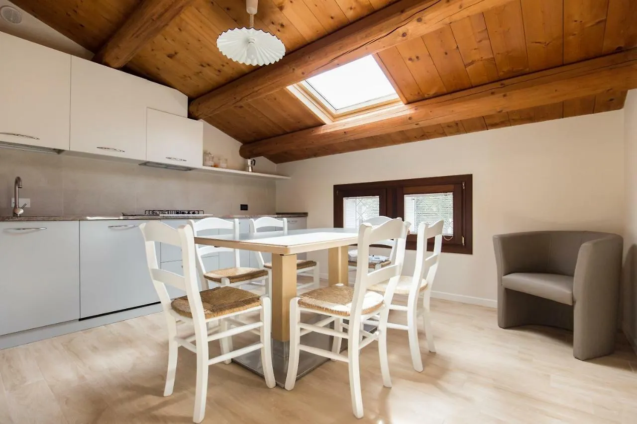 Apartment Alloggi G E G Borso del Grappa